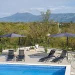 House Cerovac Villa