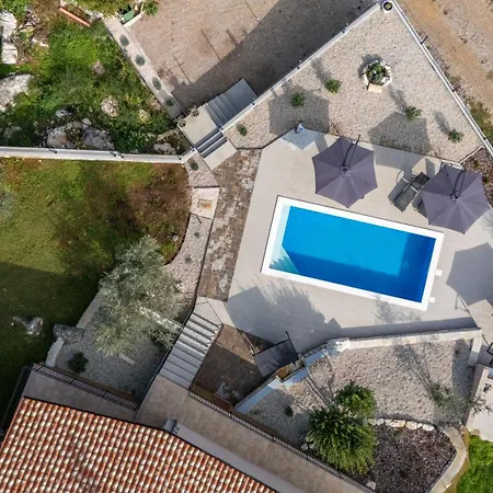 House Cerovac Villa *